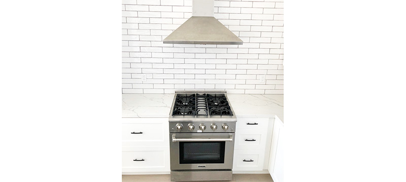 THOR Professional 30 inch Range and Range Hood by Drewby